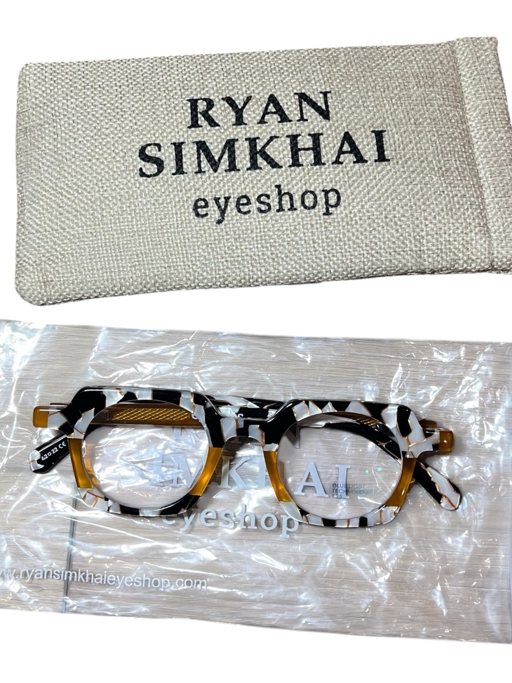 Ryan Simkhai Eyeshop Women's Black & White Tortoiseshell Round Glasses